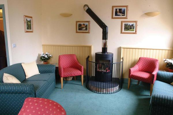 YHA Dalby Forest lounge