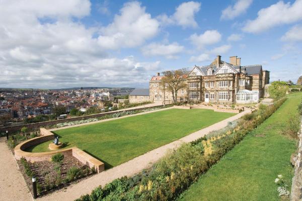 YHA Whitby exterior