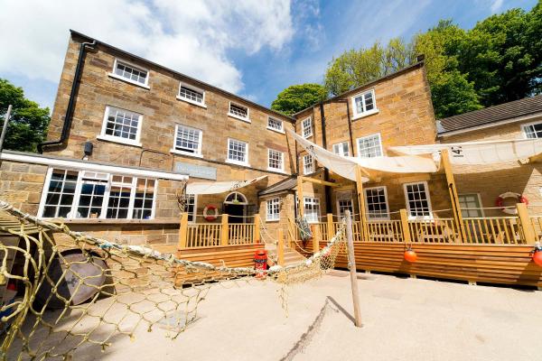 YHA Boggle Hole exterior