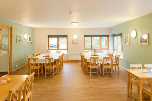 YHA Sherwood Forest dining room