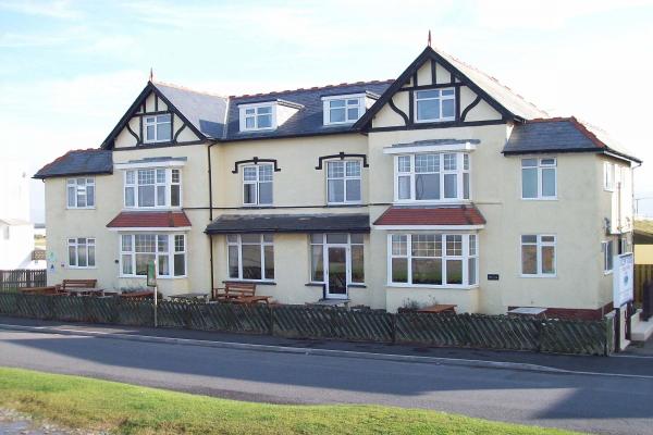 Exterior of YHA Borth