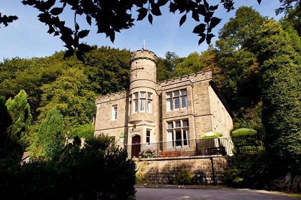 YHA Eyam exterior