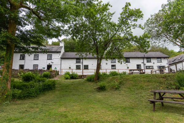 YHA Brecon Beacons exterior