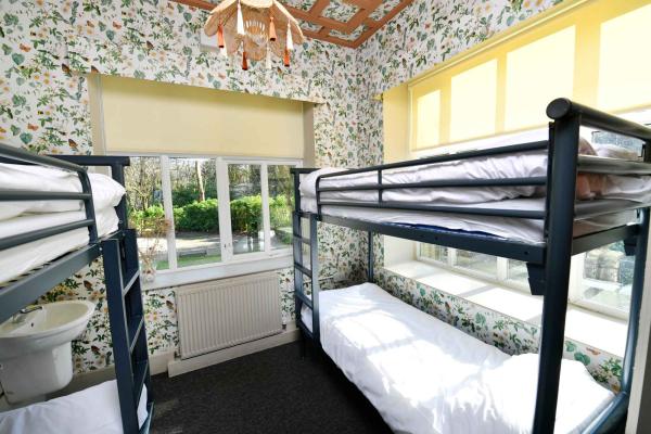YHA Windermere bedroom designed by Interior Design Masters