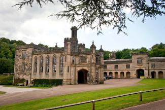 YHA Ilam Hall exterior YHA Ilam Hall exterior