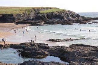 View of the beach near the hostel YHA Treyarnon Bay Beach