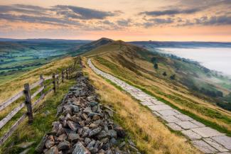 Running from Castleton Losehill Hall, view along Mam Tor ridge