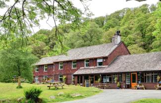 YHA Borrowdale lake-district-hostel-scenery