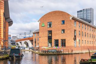 YHA Manchester exterior view 