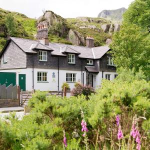 YHA Idwal Cottage Exterior