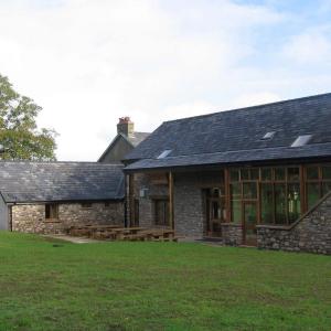 YHA Llangattock Exterior