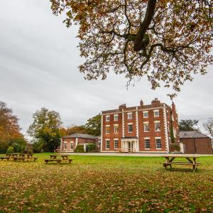 YHA Chester Trafford Hall exterior