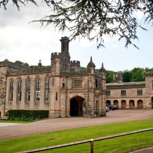 YHA Ilam Hall exterior