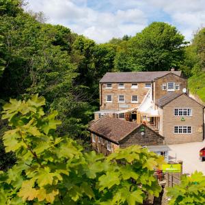 YHA Boggle Hole exterior