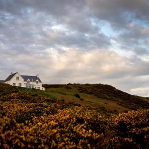YHA Pwll Deri Exterior View
