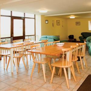 YHA Alstonefield kitchen