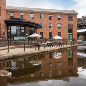 YHA Manchester exterior