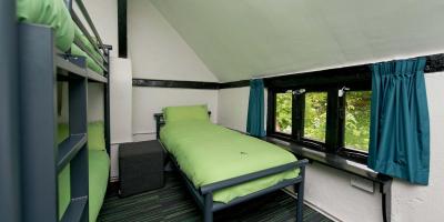 YHA Tanners Hatch bedroom