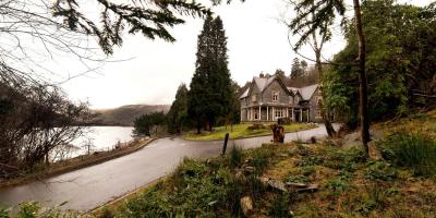 Driveway of YHA Snowdon Bryn Gwynant
