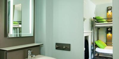 YHA Stratford Bathroom