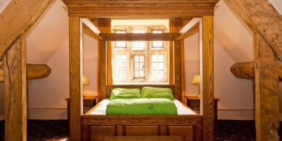 YHA Wilderhope Manor suite