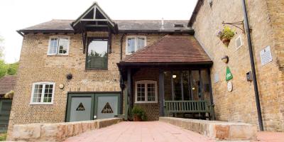 YHA Medway Exterior