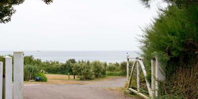 YHA Lizard Point entrance