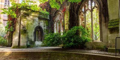 St Dunstan in the East Church Garden, London