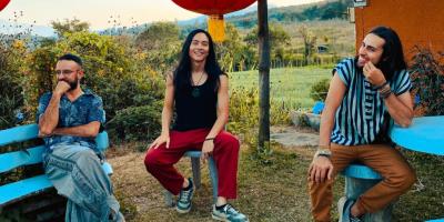 Theo Mizú e Banda hero