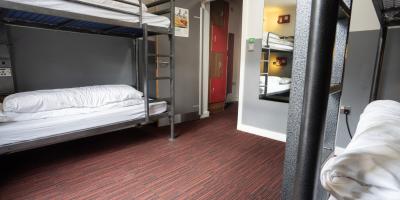 YHA Manchester bedroom with bunk beds