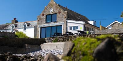 Exterior view of YHA Port Eynon hostel