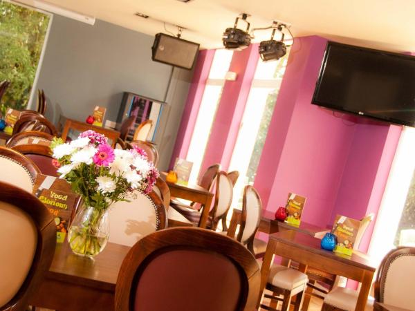 YHA Stratford Dining Room