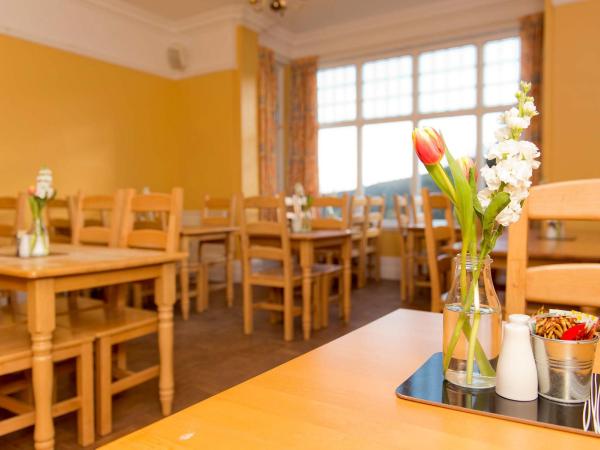 YHA Ravenstor Dining Room