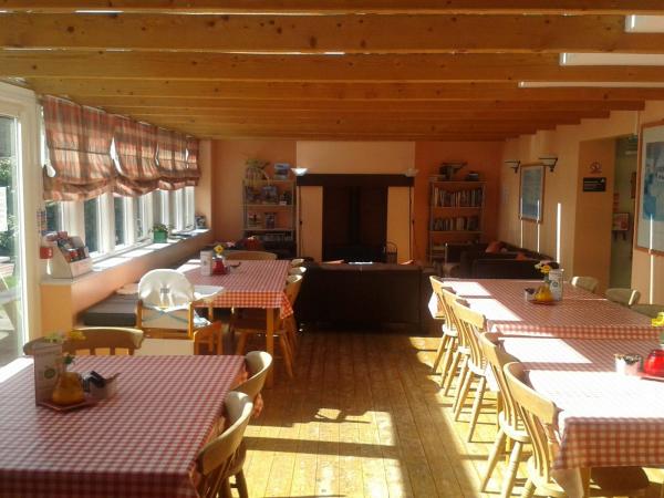 YHA Helmsley dining room