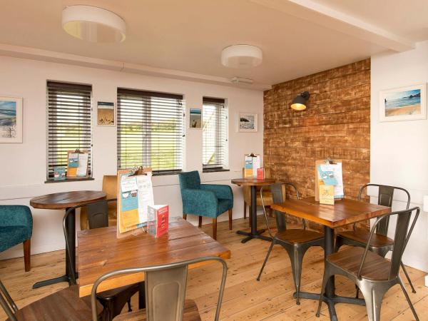 YHA Treyarnon Bay Cafe