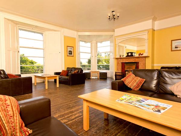 YHA Langdale lounge