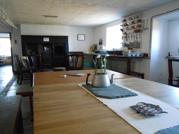 YHA Skiddaw Bunkhouse dining room