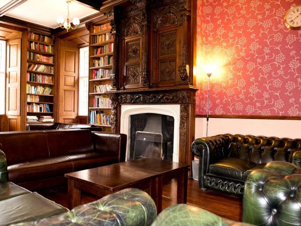 YHA Wasdale Hall lounge
