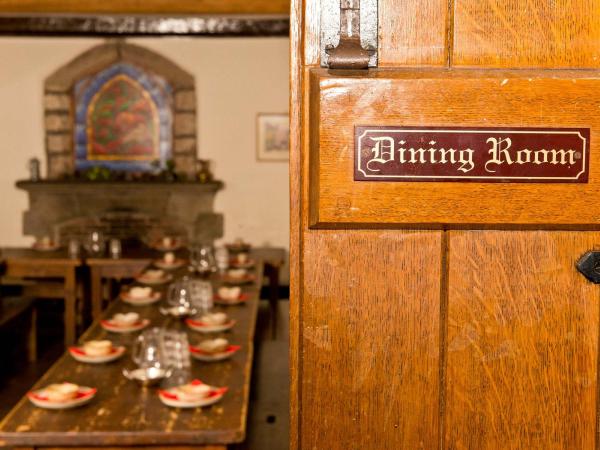 YHA St Briavels Dining room 