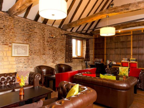 YHA Beverley Friary lounge