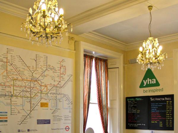 Lounge with map of the London Underground on the wall