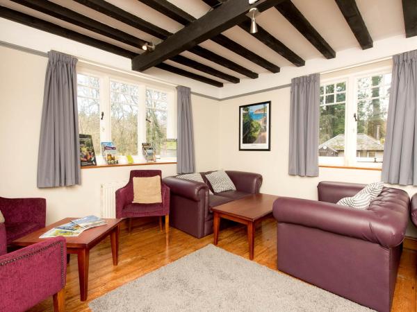 YHA Minehead lounge