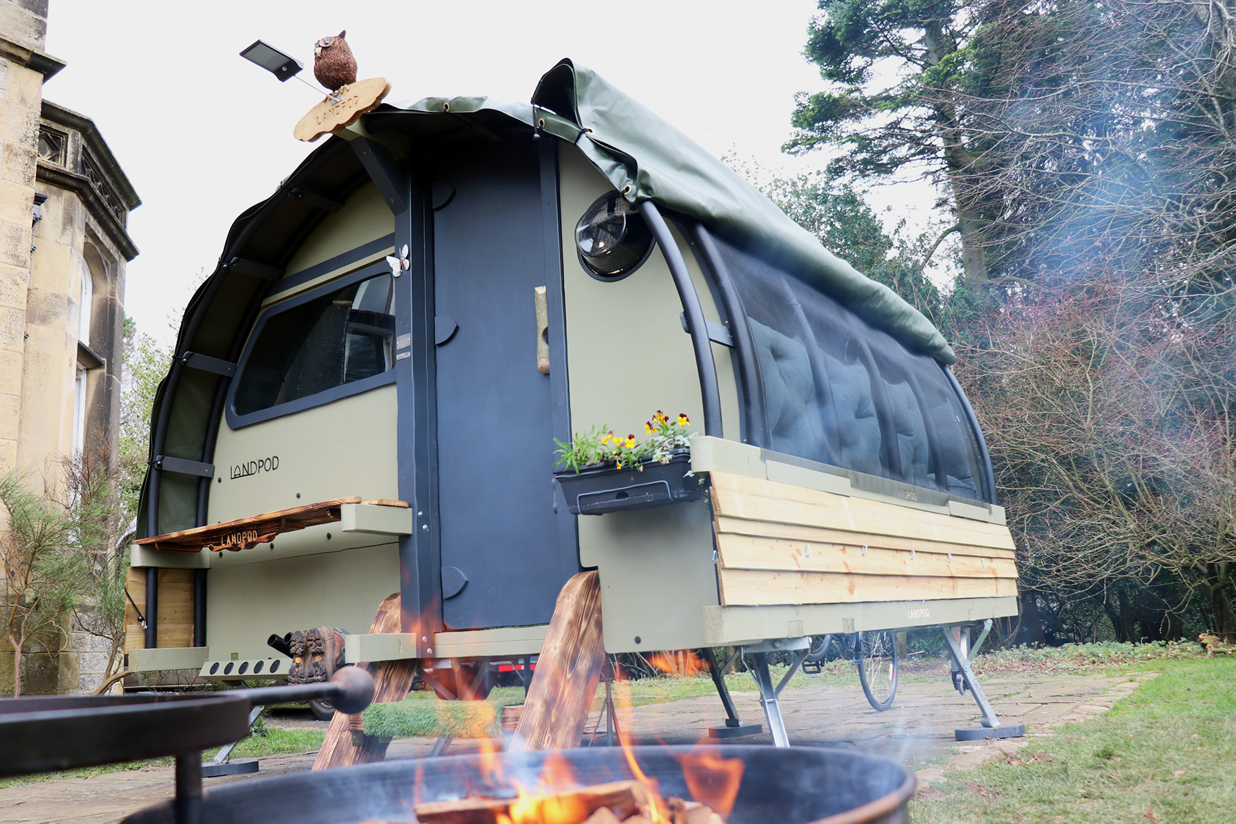 Land Pod