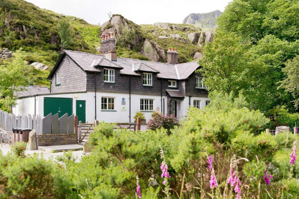 YHA idwal Cottage exterior